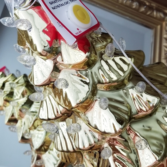 ❗Mr. Christmas Retro Style Chrome Gold 90th Anniversary Tree❗ - Picture 4 of 7